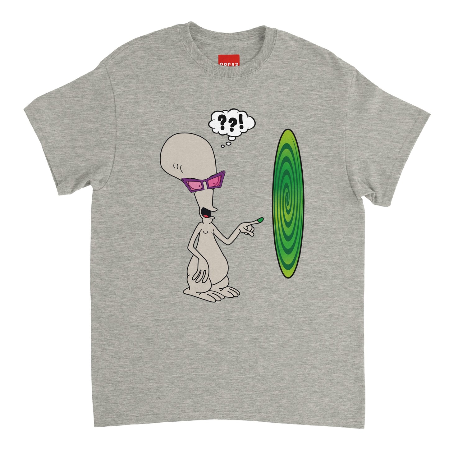 T-shirt gris avec Roger de la série American Dad imprimé au centre.