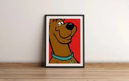 Affiche colorée du chien Scooby-Doo sur fond rouge par Orcaz Designs.