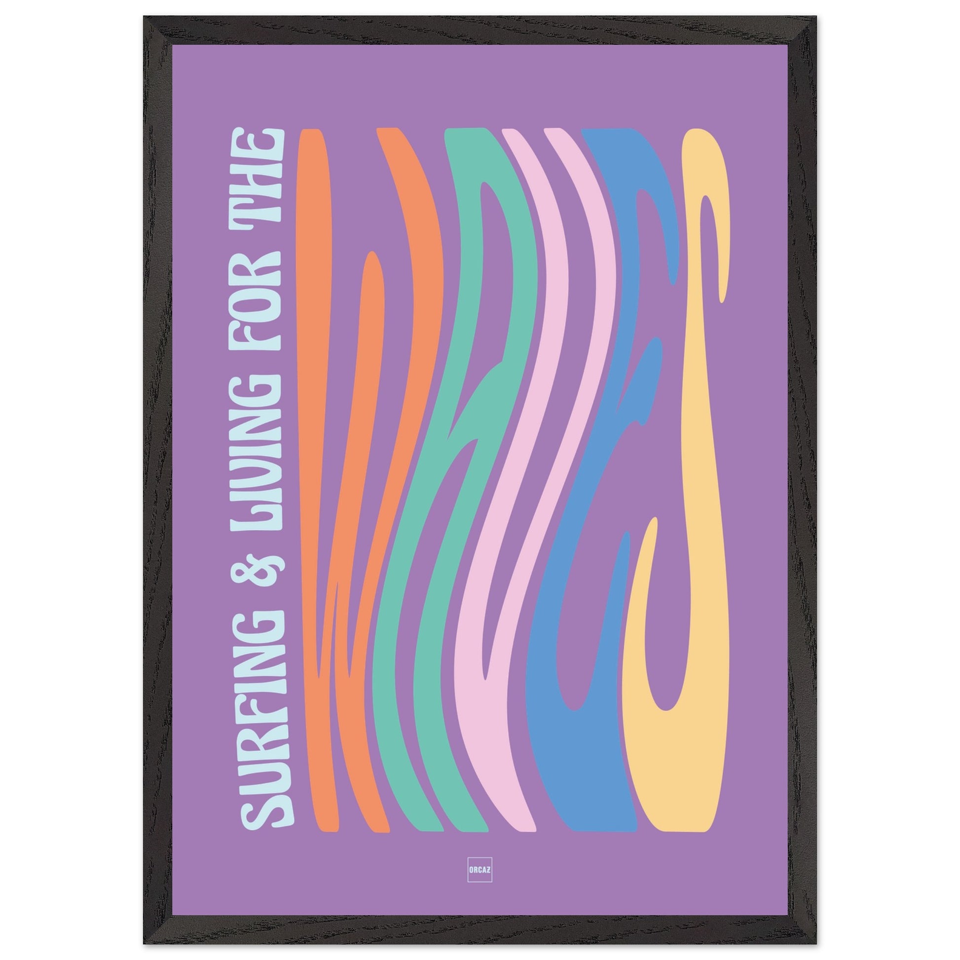 Affiche encadrée typographique sur le thème du surf avec des couleurs pastels.