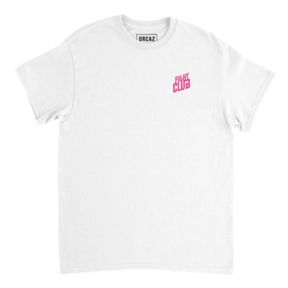 T-shirt blanc avec "Fight Club" imprimé en rose au niveau du coeur.