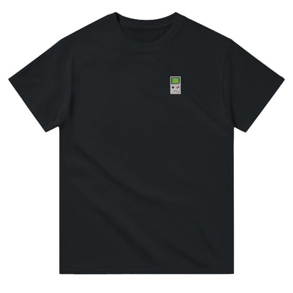 Tshirt noir avec une petite Game Boy Nintendo originale illustrée et imprimée par Orcaz Designs sur le coeur