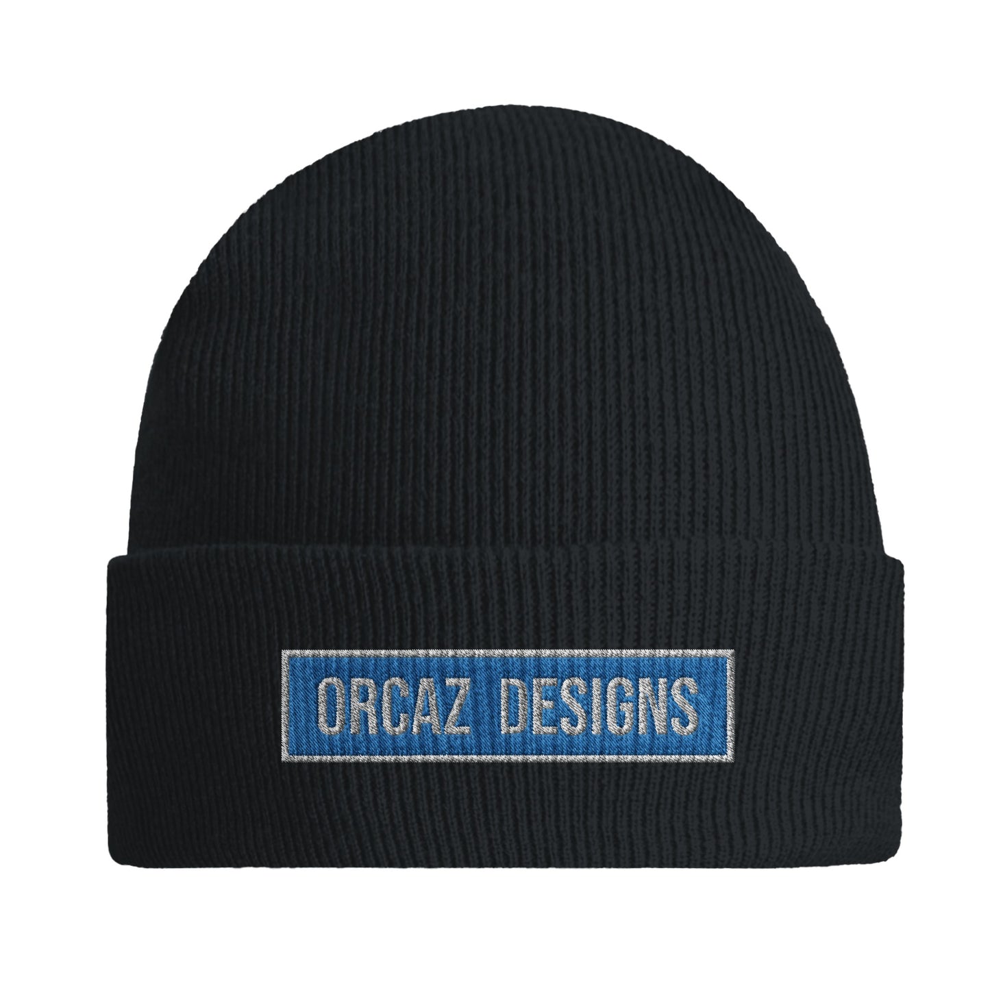 Notre bonnet noir tricoté en maille côtelée double couche avec sa broderie bleue Orcaz Designs sur le revers. Un beanie confortable pour rester bien au chaud pendant la saison automne hiver. Inspiré du célèbre skateur américain Mike Carroll, légende du skate.