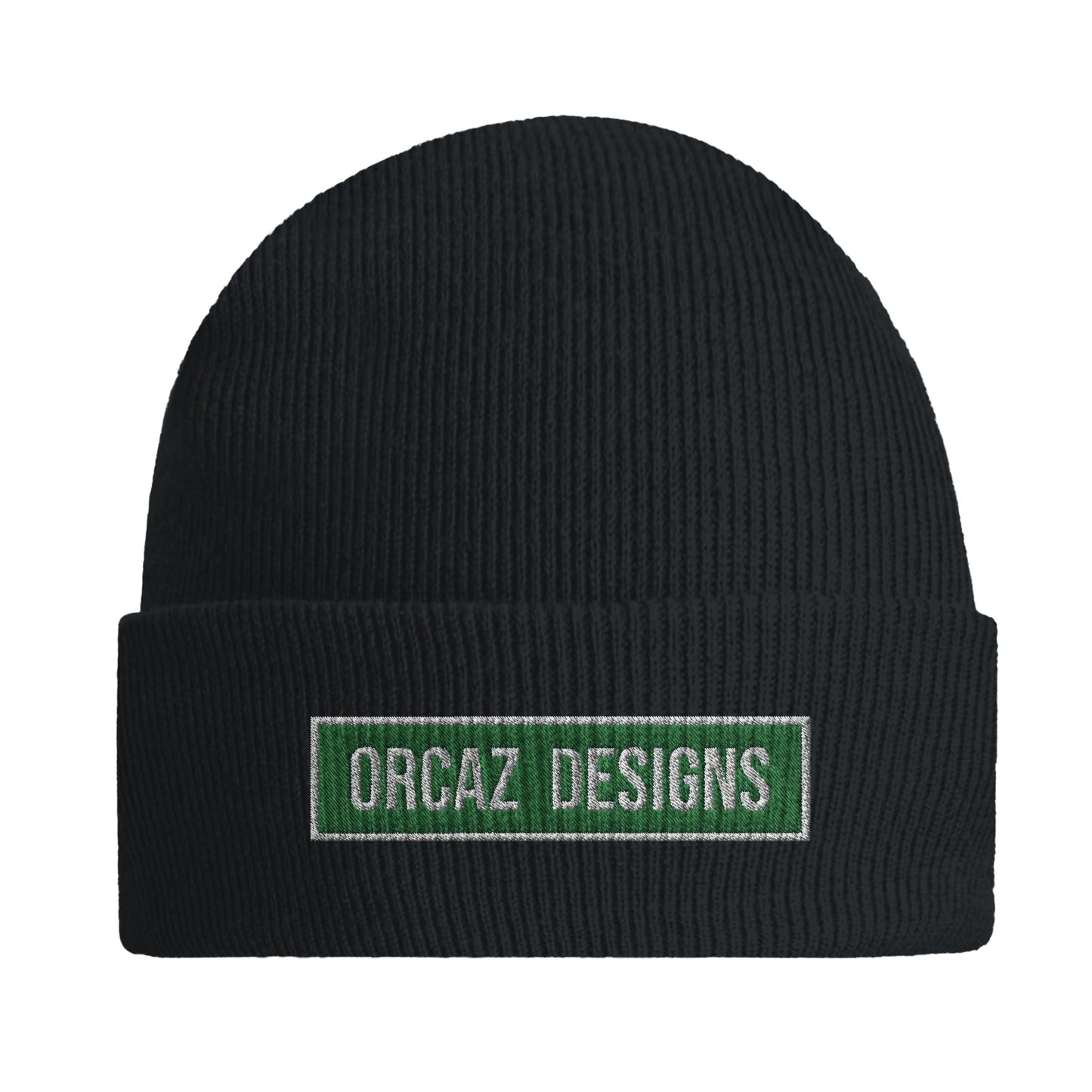 Notre bonnet noir tricoté en maille côtelée double couche avec sa broderie verte Orcaz Designs sur le revers. Un beanie confortable pour rester bien au chaud pendant la saison automne hiver. Inspiré du célèbre skateur américain Mike Carroll, légende du skate.