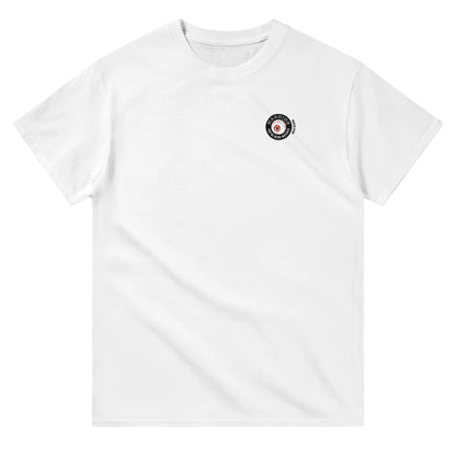 tshirt blanc Orcaz Designs en coton avec une illustration d'un oeil qui nous surveille pour représenter Big Brother et l'insécurité