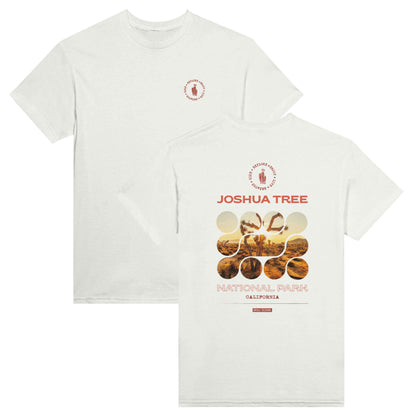 Aperçu recto verso de notre tshirt "Joshua Tree National Park". On retrouve une impression sur le coeur du texte "Explore, enjoy, live, breathe, hike" écrit en rond autour d'un cactus le tout de couleur rouille. Dans le dos, une photo du célèbre parc national et des ses cactus avec un soleil couchant dans un cadre arrondi et funky, ainsi que les mêmes textes et le cactus imprimés en couleur rouille. 